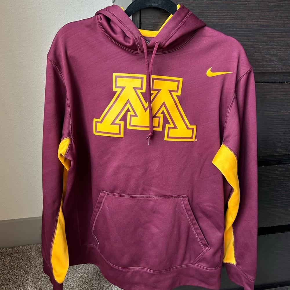 University of Minnesota Nike Men's Hoodie - Great Condition